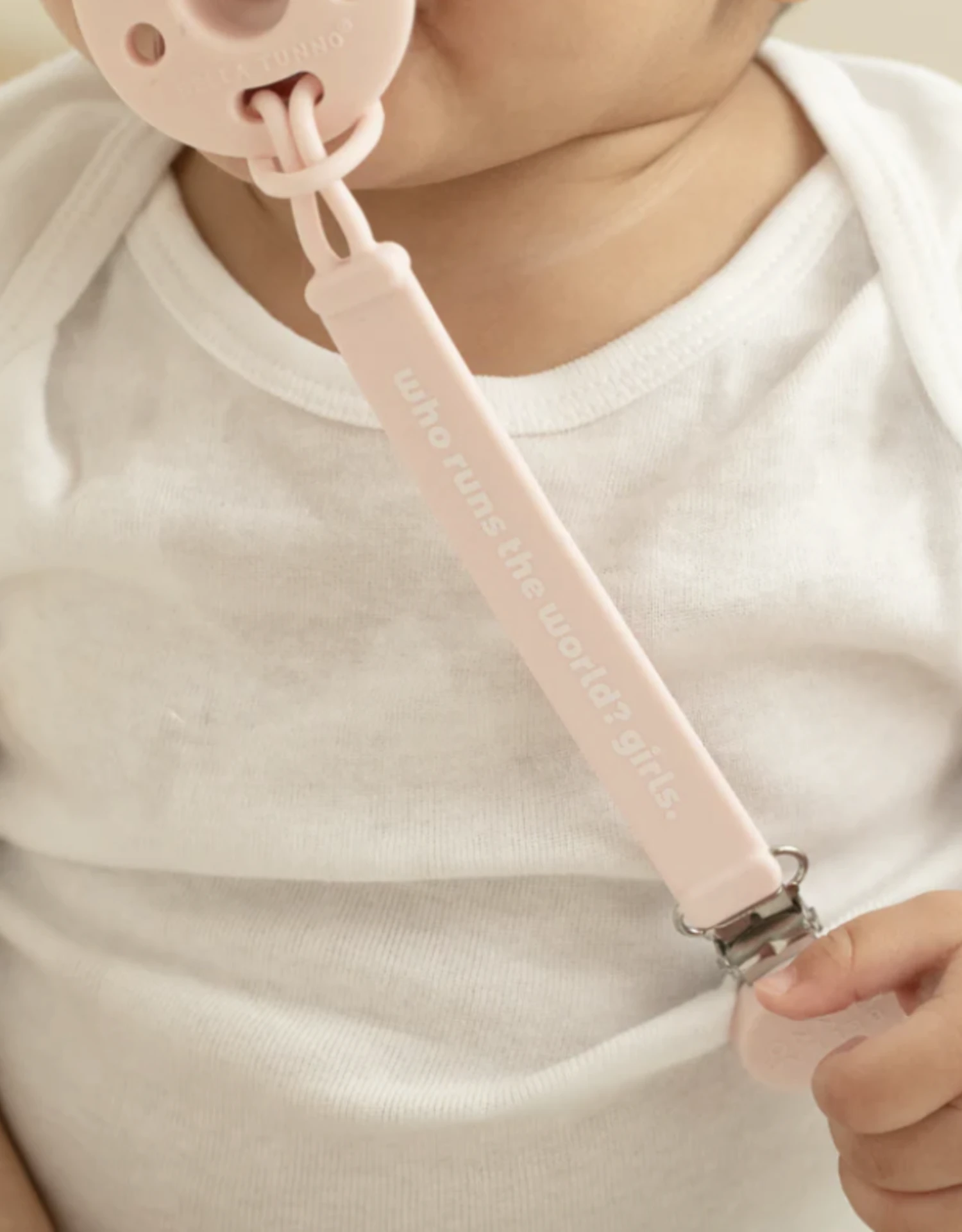 Bella Tunno Signature Pacifier Clip 6 Bella Tunno Signature Pacifier Clip - Image 4